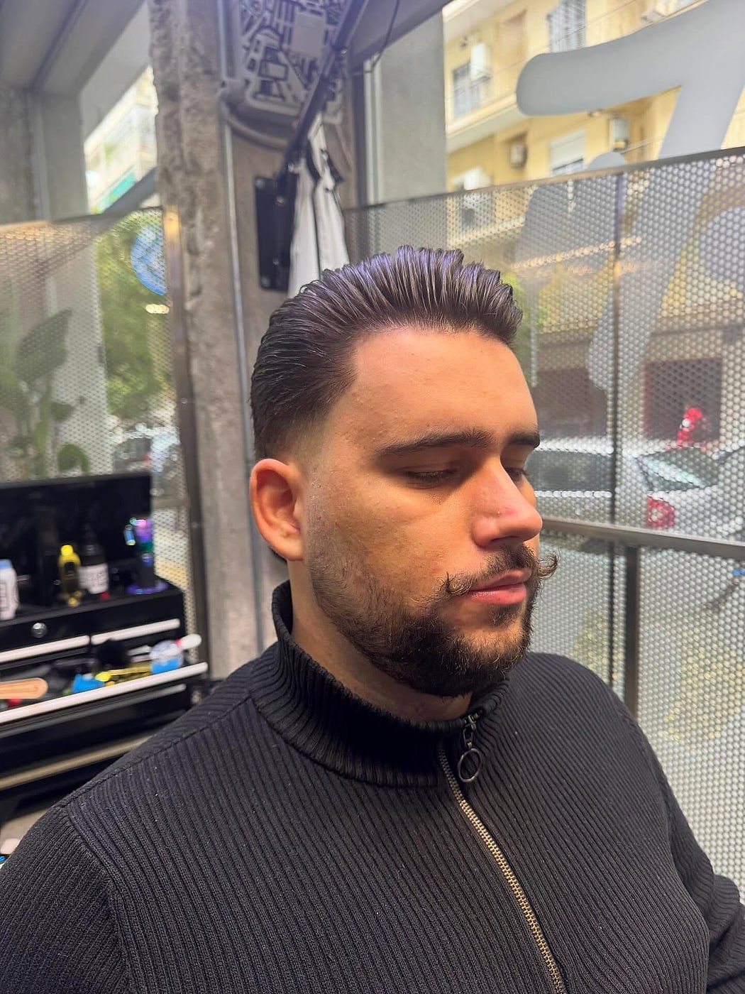 Pompadour στο 808 EIGHT OH EIGHT