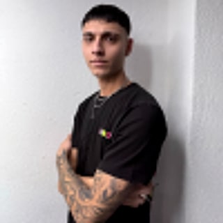 Ο Σταύρος, barber στο 808 EIGHT OH EIGHT